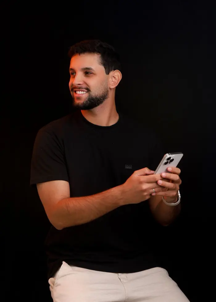 Mentor utilizando celular